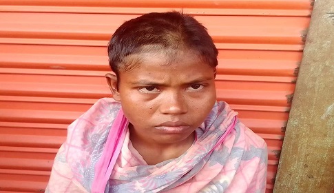 ঠাকুরগাঁওয়ে মেয়ের সাথে মেয়ের অবৈধ সম্পর্কের অভিযোগ তুলে চুল কেটে নির্যাতন 