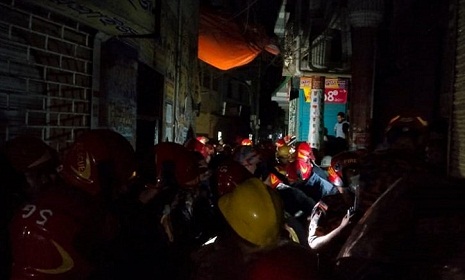 চকবাজারে প্লাস্টিকের গোডাউনের আগুন দুই ঘণ্টা পর নিয়ন্ত্রণে