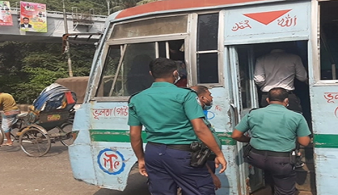 অতিরিক্ত ভাড়া, ১৮ বাসচালককে সাড়ে ৪২ হাজার টাকা জরিমানা