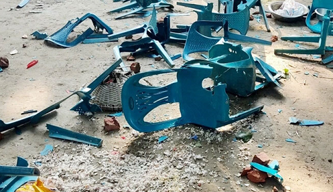 ধাওয়া-পাল্টাধাওয়া সহিংসতায় শেষ ভোটগ্রহণ, নিহত ৬