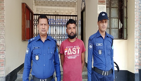 সালথায় খাদ্যবান্ধব কর্মসূচির ৩০ বস্তা চাল উদ্ধার, গ্রেফতার  ১