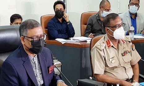 ‘এখন থেকে স্কুলে স্কুলে গিয়ে টিকা দেওয়া হবে’