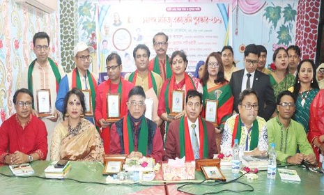 ৮ গুণী পেলেন চর্যাপদ সাহিত্য একাডেমি পুরস্কার