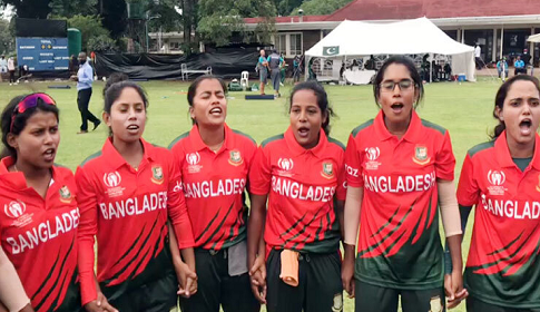 পুরুষরা না পারলেও নারীরা হারিয়ে দিলো পাকিস্তানকে