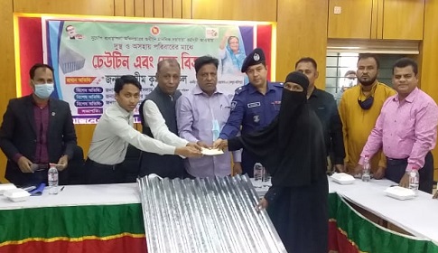 দুর্যোগে দুঃসময়ে মানুষের পাশে থাকেন শেখ হাসিনা : অসীম উকিল