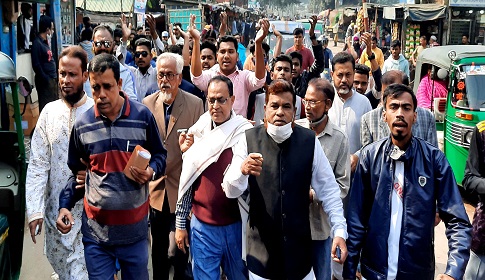 খোকা রাজাকারের ফাঁসির রায়ের খবরে আদমদীঘিতে আ.লীগের আনন্দ র‍্যালি