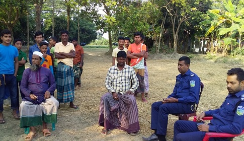 কেন্দুয়ায় জমি সংক্রান্ত বিরোধে স্বামী-স্ত্রীকে কুপিয়ে জখম