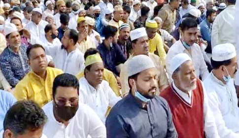 খালেদার সুস্থতা কামনায় বায়তুল মোকাররমে দোয়া মাহফিল