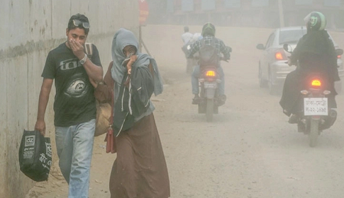 বায়ুদূষণে ঢাকায় ‘গড় আয়ু কমেছে’ সাড়ে সাত বছর