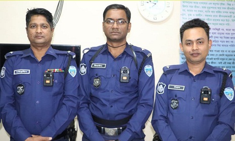 নোয়াখালীতে পৌর নির্বাচনে পুলিশের শরীরে ‘বডি ওর্ন’ ক্যামেরা