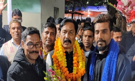 শহরবাসীর ভালোবাসায় সিক্ত নীলফামারীর পৌর মেয়র