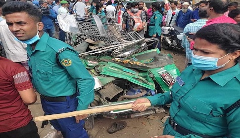চট্টগ্রামে সড়ক দুর্ঘটনায় কনস্টেবলসহ তিনজন নিহতের ঘটনায় তদন্ত কমিটি 