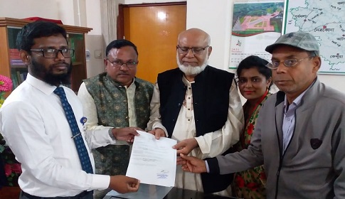 এবারো নৌকার মনোনয়ন জমা দিলেন পাঁচবারের চেয়ারম্যান বীর মুক্তিযোদ্ধা আজিজুল
