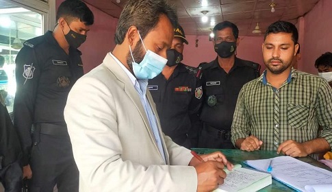 অস্বাস্থ্যকর পরিবেশে খাদ্য তৈরি, শ্রীমঙ্গলে তিন প্রতিষ্ঠানকে জরিমানা 