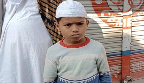 সৎ মায়ের চাপে সাত বছরের সন্তানকে ফেলে গেলেন বাবা