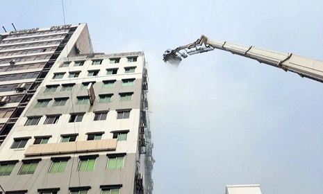 বাংলামোটরের রাহাত টাওয়ারের আগুন নিয়ন্ত্রণে