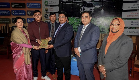 বগুড়ায় পল্লী উন্নয়ন একাডেমীর কৃতী শিক্ষার্থীদের সংবর্ধনা 