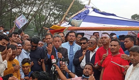 চট্টগ্রামে নেতাকর্মীদের ধাক্কাধাক্কিতে ভেঙে পড়লো বিএনপির সভা মঞ্চ