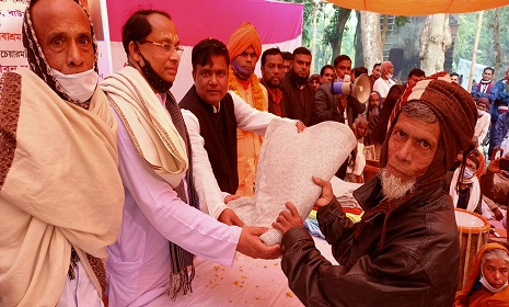 বাউশখালী রাধা গোবিন্দ সেবাশ্রমে শীতবস্ত্র ও কম্বল বিতরণ