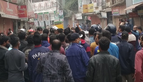 বগুড়ায় ছাত্রদলের প্রতীকী অনশনে ধাওয়া পাল্টা ধাওয়া