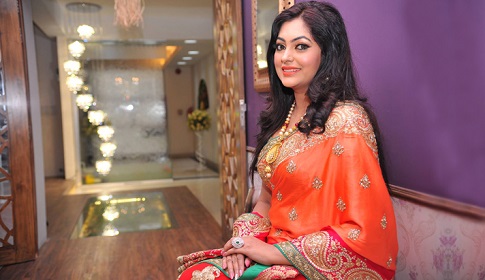 শিল্পীদের অনুদানের টাকায় নয়, কাজ করে বাঁচানোর চেষ্টা করব : নিপুণ