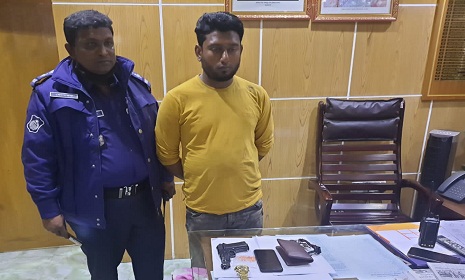 সোনারগাঁয়ে বিদেশি পিস্তল ও মাদকসহ ডাকাত গ্রেফতার