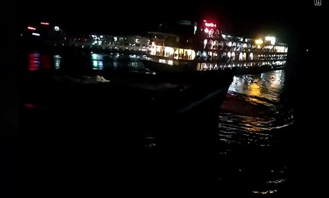 মেঘনায় বরিশালগামী লঞ্চের ধাক্কায় বাল্কহেড ডুবি