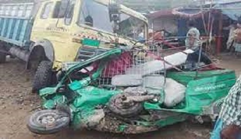 কুমিল্লায় ট্রাকচাপায় সিএনজি অটোরিকশার ৫ যাত্রী নিহত