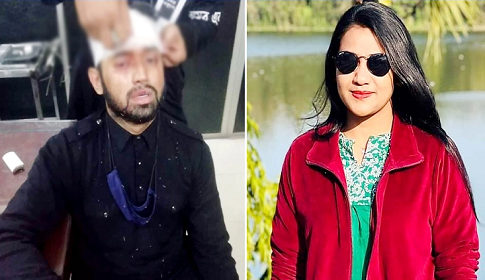 শহীদ মিনারে ছাত্রলীগ নেতাকে মেরে রক্তাক্ত করলেন ছাত্রলীগ নেত্রী