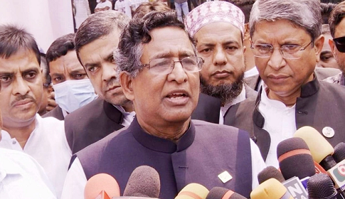 তারেক রহমান বিদেশে থেকে রিমোট কন্ট্রোলে দল পরিচালনা করছে : কৃষিমন্ত্রী