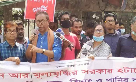 ‘সরকারের উন্নয়ন বোঝা যায়, টিসিবির লাইন যখন দীর্ঘ হয়’