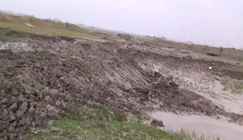 সোনাগাজীতে বাঁধ দিয়ে সরকারি খাল দখল