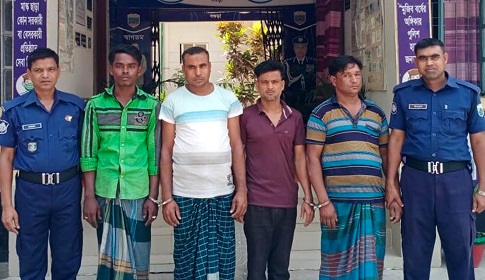 নন্দীগ্রামে পুলিশের অভিযানে মাদক কারবারিসহ গ্রেফতার ৪