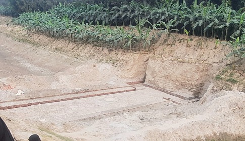 রাস্তা নেই তবুও সেতু নির্মাণ! বিস্মিত এলাকাবাসী