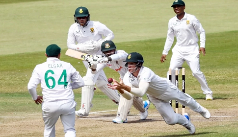 লাঞ্চের পরই ধাক্কা, হাফসেঞ্চুরি হলো না লিটনের