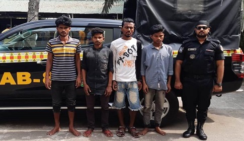 গোপালগঞ্জে অভিযুক্ত ৪ ধর্ষককে গ্রেফতার করেছে র‌্যাব
