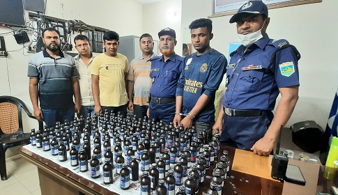 নাটোরে দুধ ভর্তি ড্রামে ১৩৬ বোতল ফেনসিডিল, আটক ১