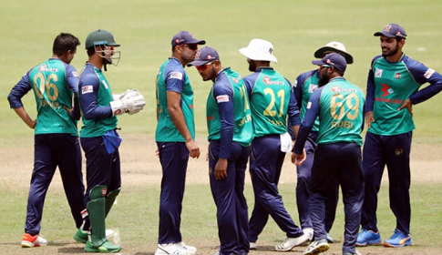 আবাহনীকে হারিয়েই প্রিমিয়ার লিগের চ্যাম্পিয়ন ইমরুলের শেখ জামাল