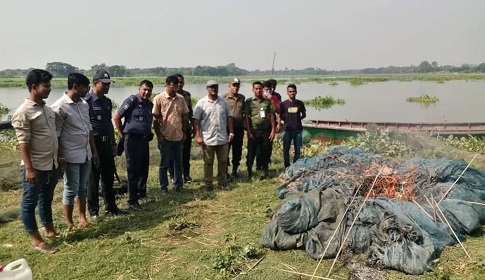 গোপালগঞ্জে ৮ লাখ টাকার অবৈধ জাল ধ্বংস