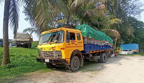 সিরাজগঞ্জে মূসকবিহীন ৪ টন তামাক আটক