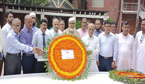 বঙ্গবন্ধুর সমাধিতে প্রেস কাউন্সিল চেয়ারম্যানের শ্রদ্ধা