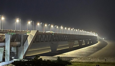 পদ্মার পাড়ে ঈদ আনন্দ!
