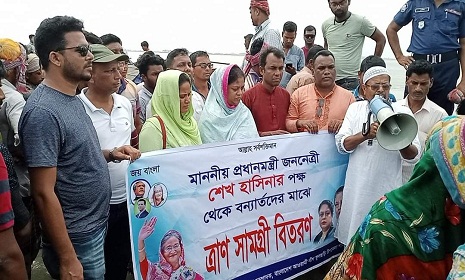 ফুলছরিতে বন্যা ক্ষতিগ্রস্ত ২ হাজার পরিবারকে ত্রাণ বিতরণ