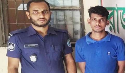 কলেজছাত্রীর আপত্তিকর ভিডিও ছড়িয়ে দেওয়া যুবক গ্রেফতার