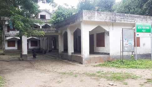 বোয়ালমারীতে ইউপি চেয়ারম্যানের ব্যক্তিগত অফিসে পরিষদের কার্যক্রম চালানোর অভিযোগ