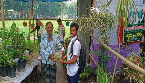 শেষ দিনেও বেচাকেনা ভালো বৃক্ষ মেলায়