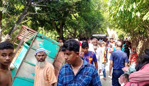 সালথায় নছিমন উল্টে যুবক নিহত