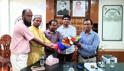 সালথায় কৃষি উৎপাদন বাড়াতে উপপরিচালকের নির্দেশনা 