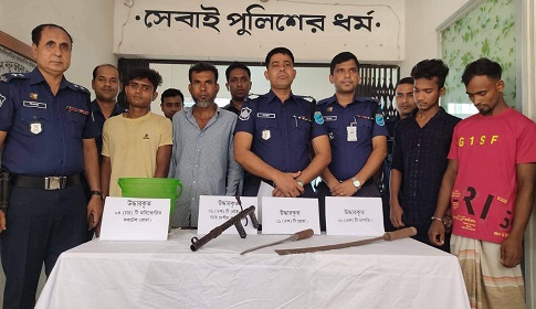 পাংশায় পুলিশের অভিযানে আগ্নেয়াস্ত্রসহ ৪ সন্ত্রাসী আটক
