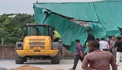 সাতক্ষীরায় সড়কের দুই ধারের অবৈধ স্থাপনা উচ্ছেদ শুরু
